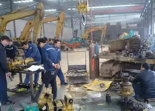 瀟灑的挖機(jī)老板,一天到晚都跟誰聊天呢